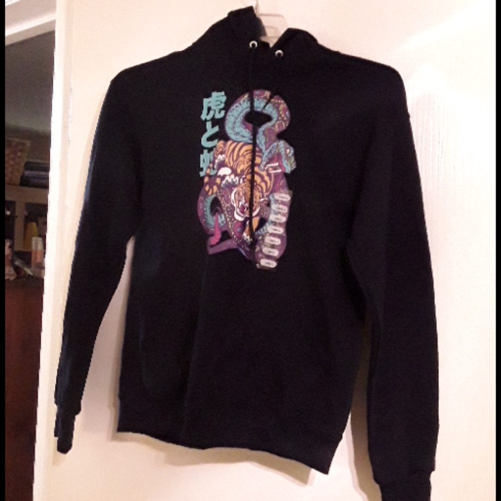 Young child Chinese printed hoodie, size small